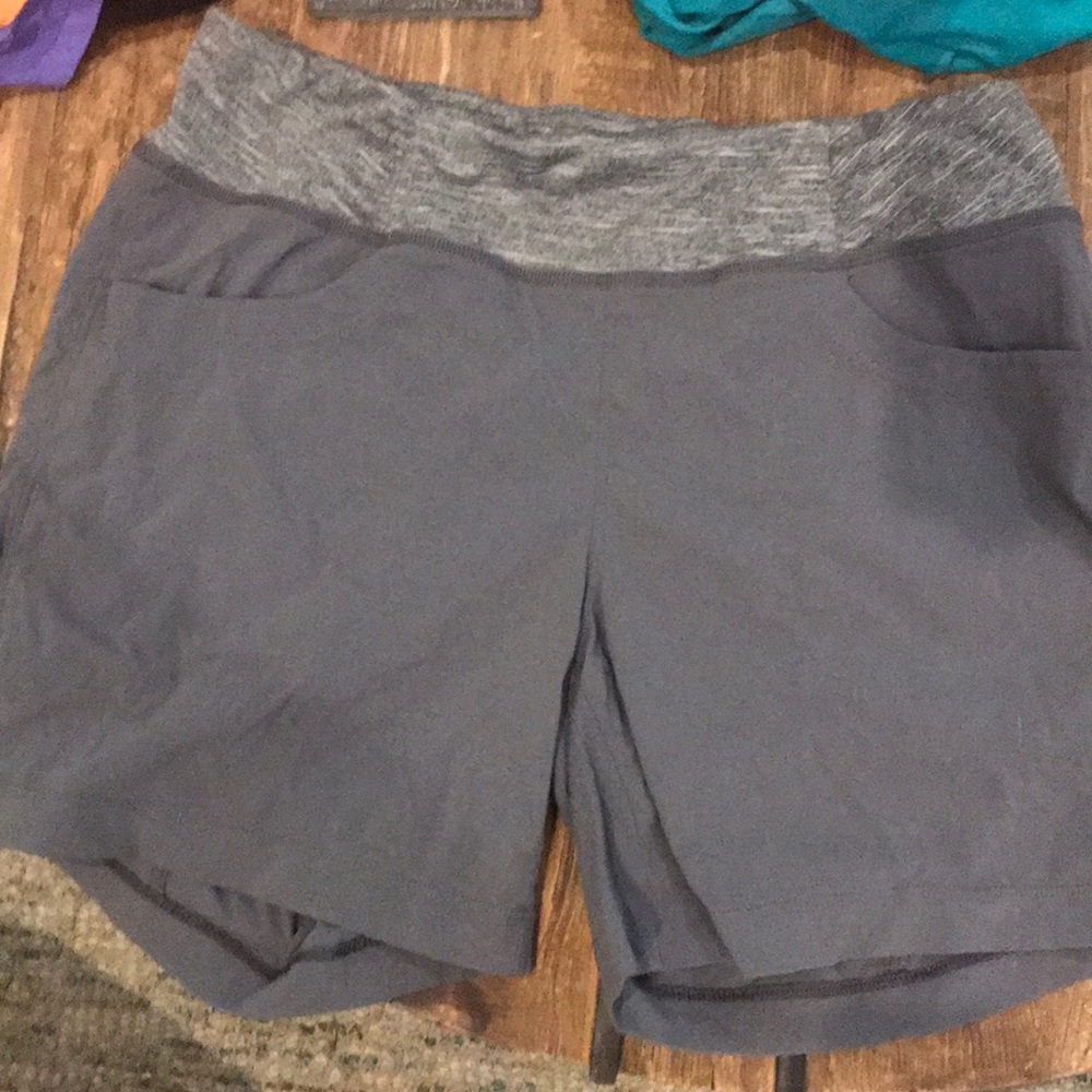 Women’s Mountain Hardware Dynama Shorts